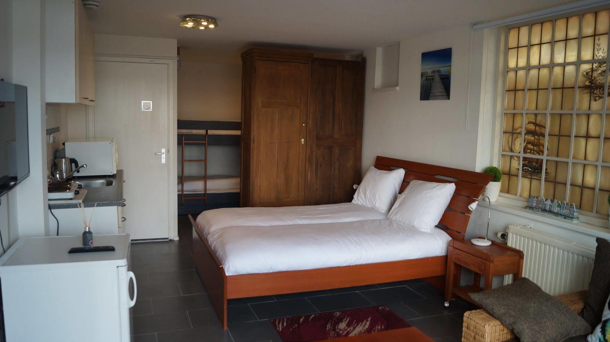 Budget Hotel De Witte Hoeck Amsterdam Wormerveer Exterior foto