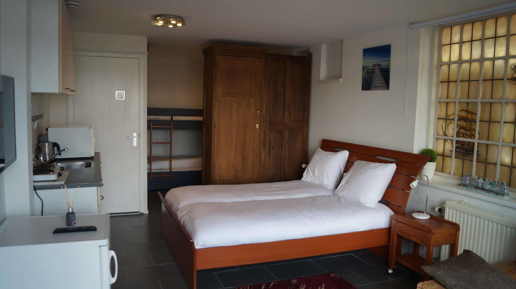 Budget Hotel De Witte Hoeck Amsterdam Wormerveer Exterior foto