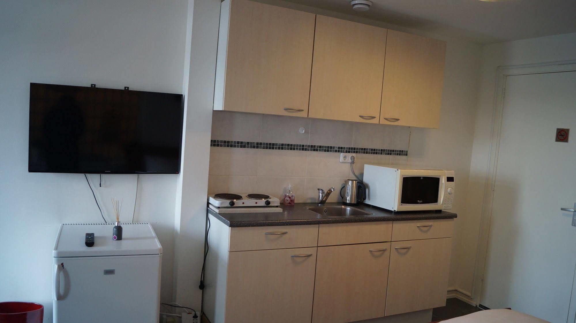 Budget Hotel De Witte Hoeck Amsterdam Wormerveer Exterior foto